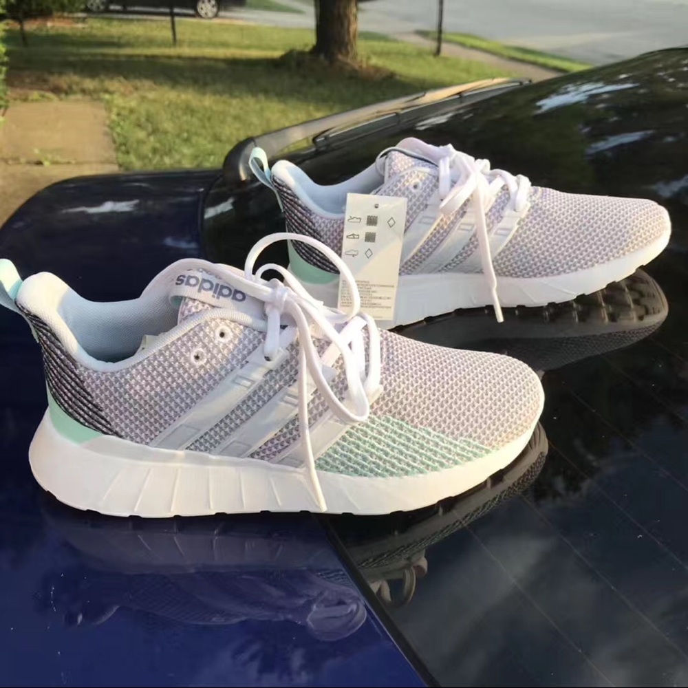 Adidas Questar Flow K kids/women shoes